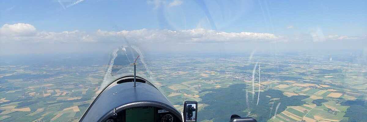 Flugwegposition um 12:10:54: Aufgenommen in der Nähe von Gemeinde Bischofstetten, Bischofstetten, Österreich in 1366 Meter